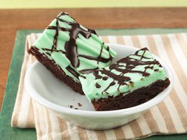 MINT CHOCOLATE CHEESECAKE BARS